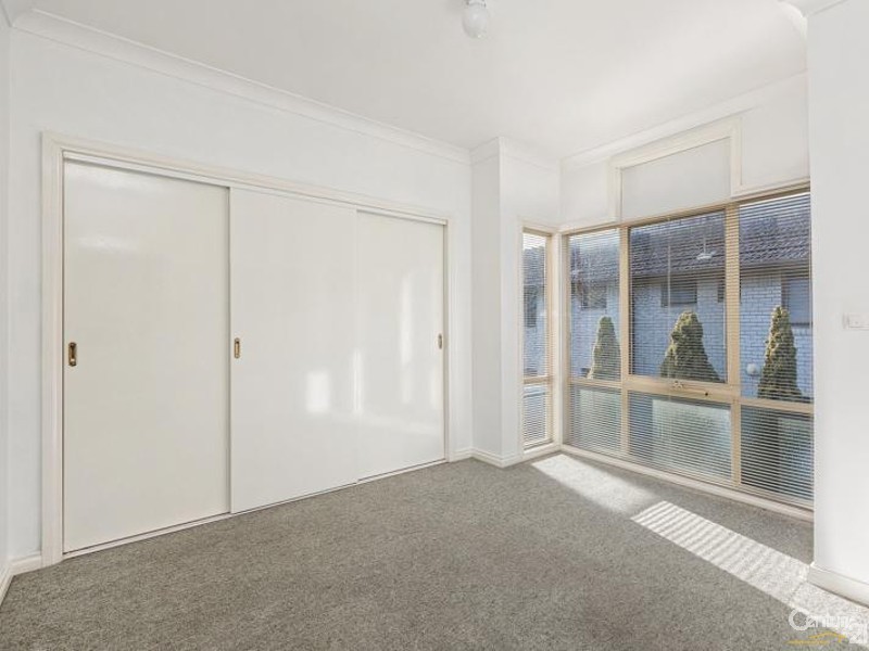 2/70 KOROROIT CREEK ROAD, Williamstown VIC 3016