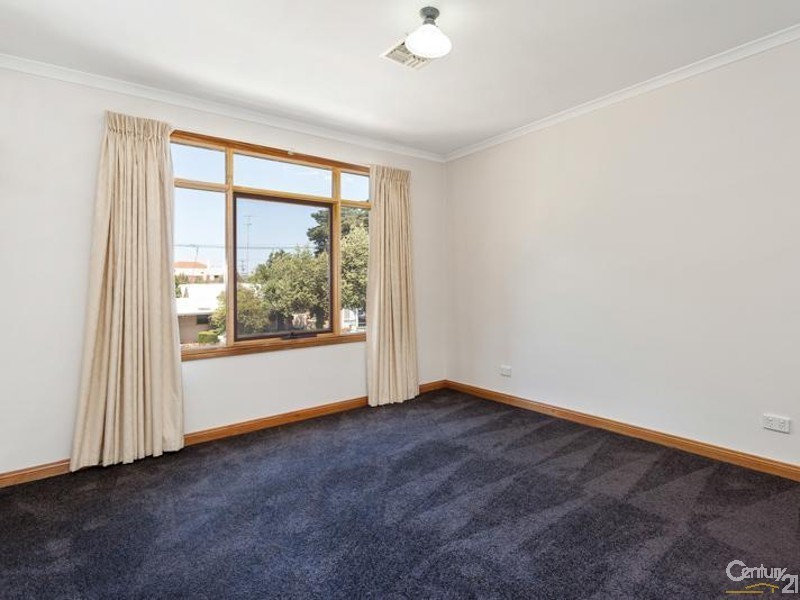 1a BOLTON, Spotswood VIC 3015