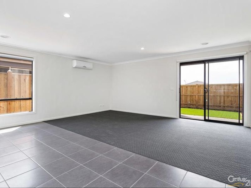 7 ANGLERS AVENUE, Point Cook VIC 3030