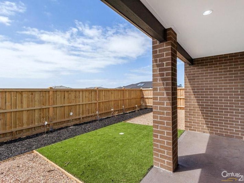 7 ANGLERS AVENUE, Point Cook VIC 3030