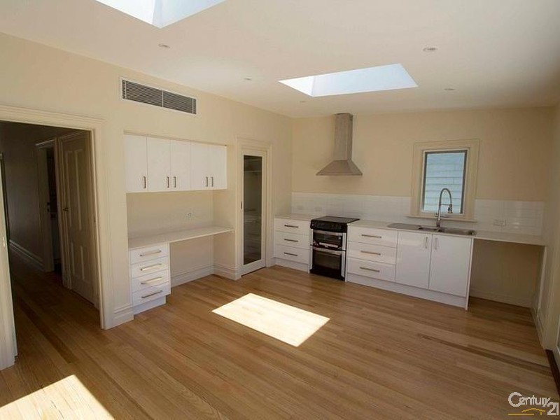 24 SCHILD STREET, Yarraville VIC 3013