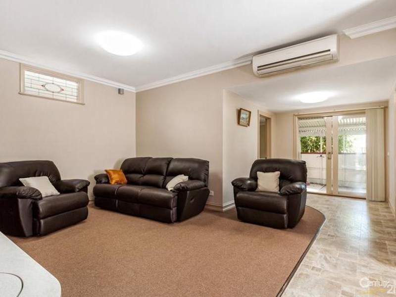 33 Peel Street, Newport VIC 3015