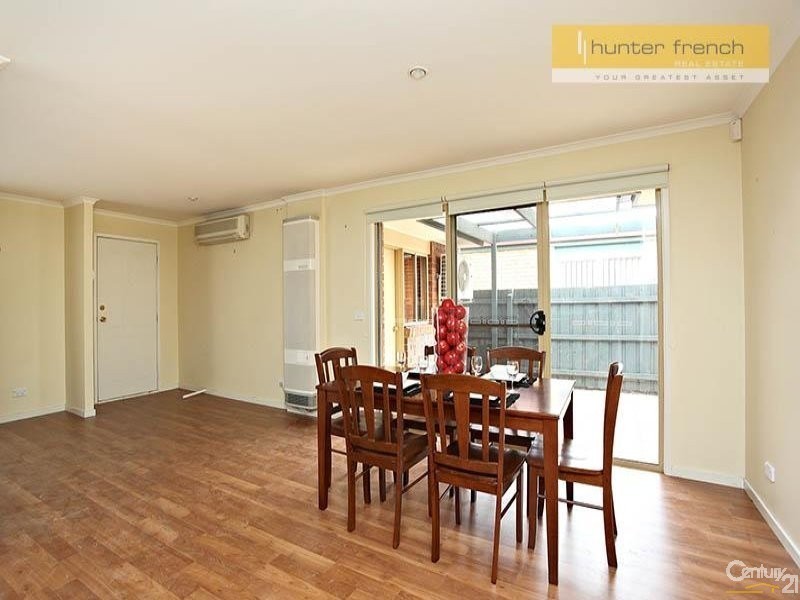 10 CANTAL COURT, Hoppers Crossing VIC 3029