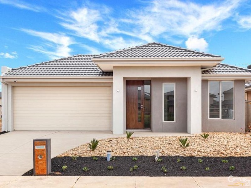 16 OYSTER BAY CHASE, Sanctuary Lakes VIC 3030