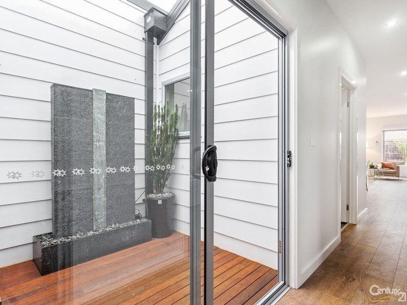 50 ANGUS AVENUE, Altona North VIC 3025