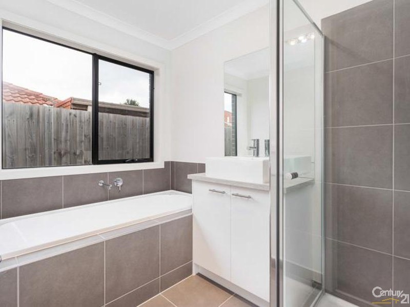 1/77 FITZROY STREET SOUTH, Altona Meadows VIC 3028