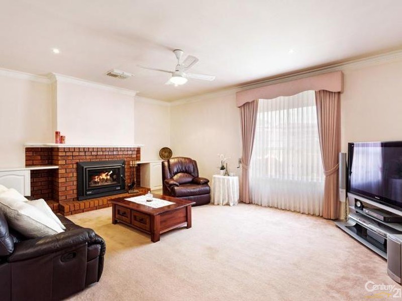 28 Dickenson Street, Altona Meadows VIC 3028