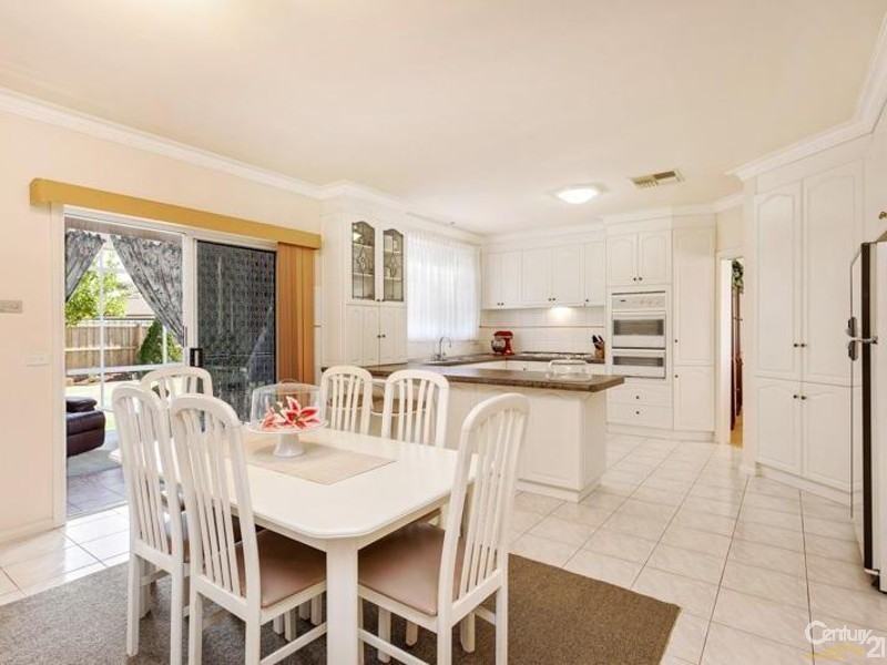 28 Dickenson Street, Altona Meadows VIC 3028
