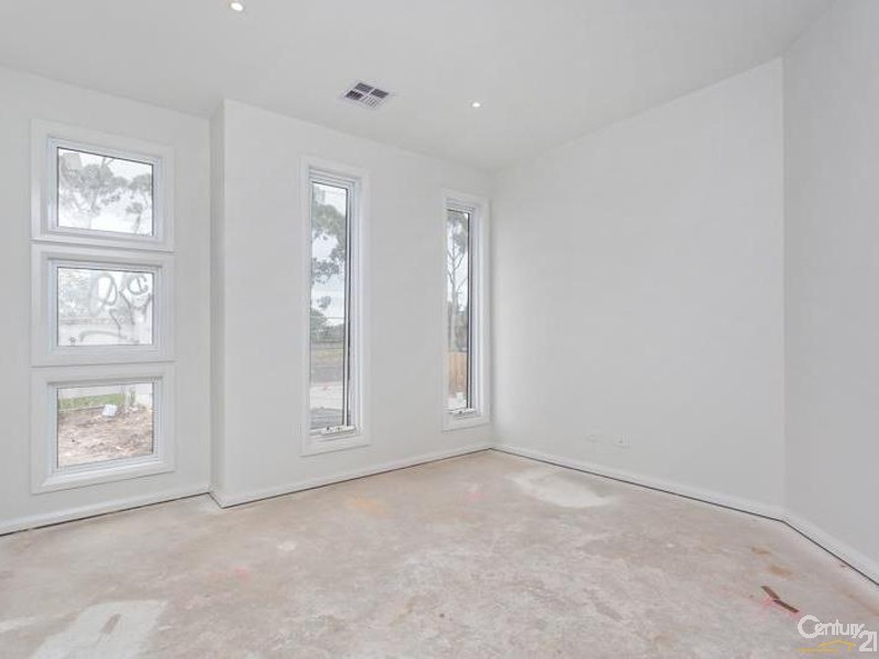 1/113 GRIEVE PARADE, Altona VIC 3018