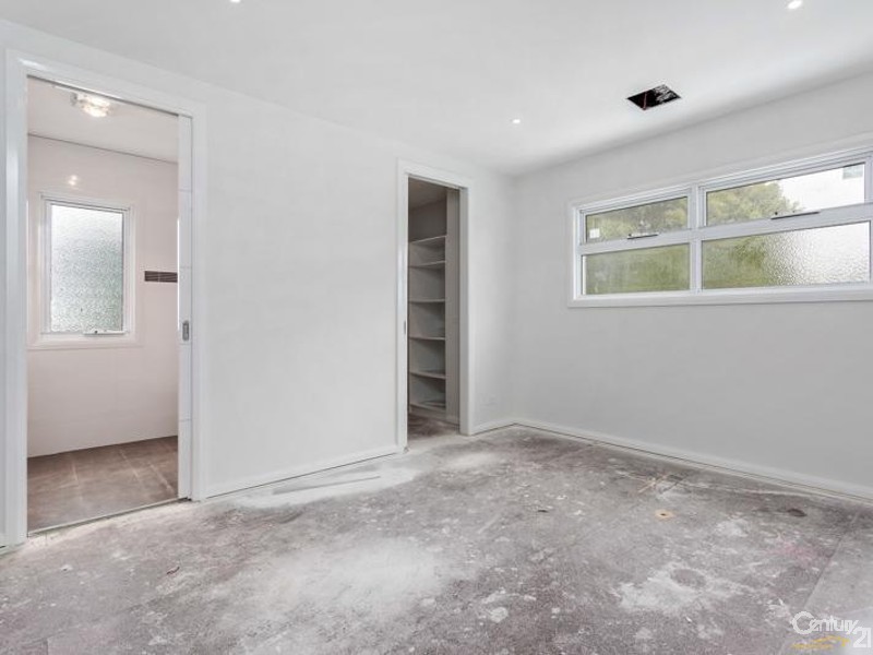 1/113 GRIEVE PARADE, Altona VIC 3018