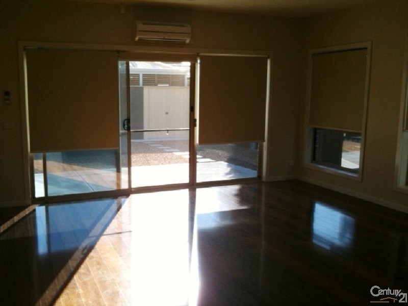 1/11 RICHARDS COURT, Brooklyn VIC 3012