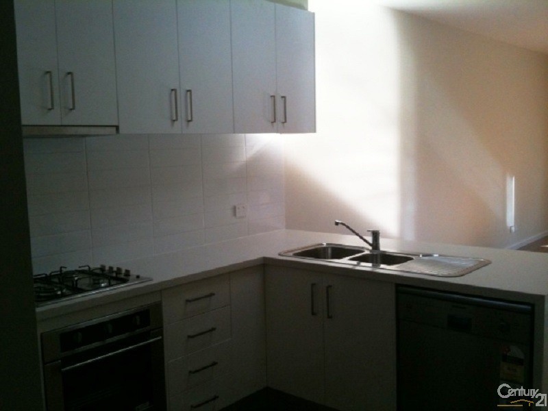 1/11 RICHARDS COURT, Brooklyn VIC 3012