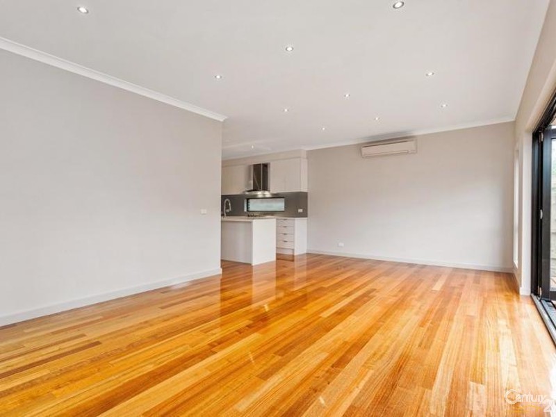 2/38 Maddox Road, Newport VIC 3015