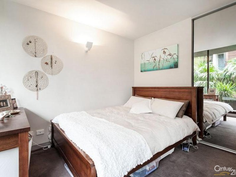 207/2 Rouse Street, Port Melbourne VIC 3207