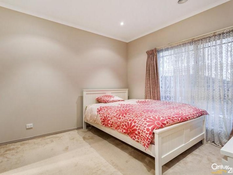 15 Lambeth Court, Point Cook VIC 3030