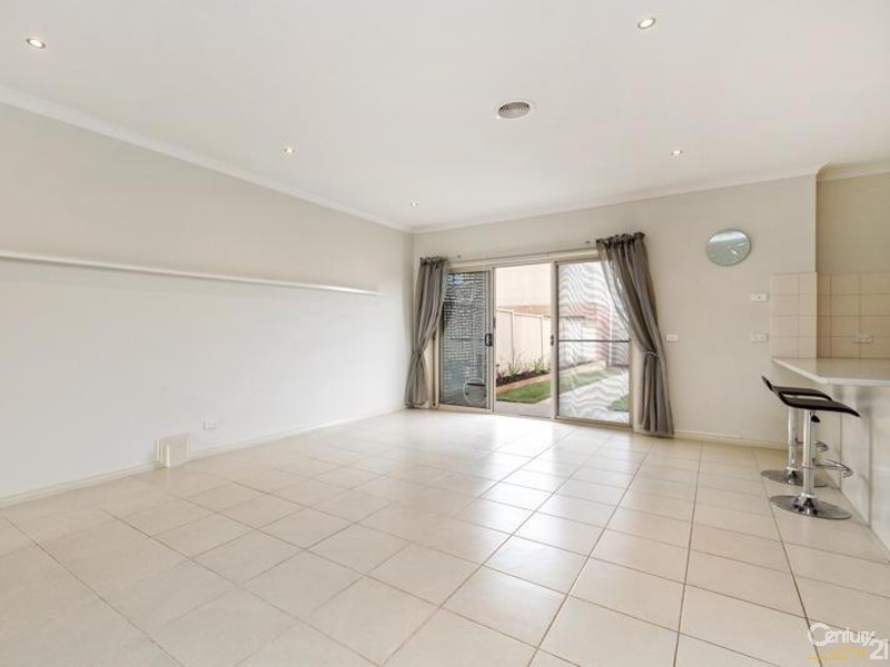 13 SUNNY LANE, Point Cook VIC 3030