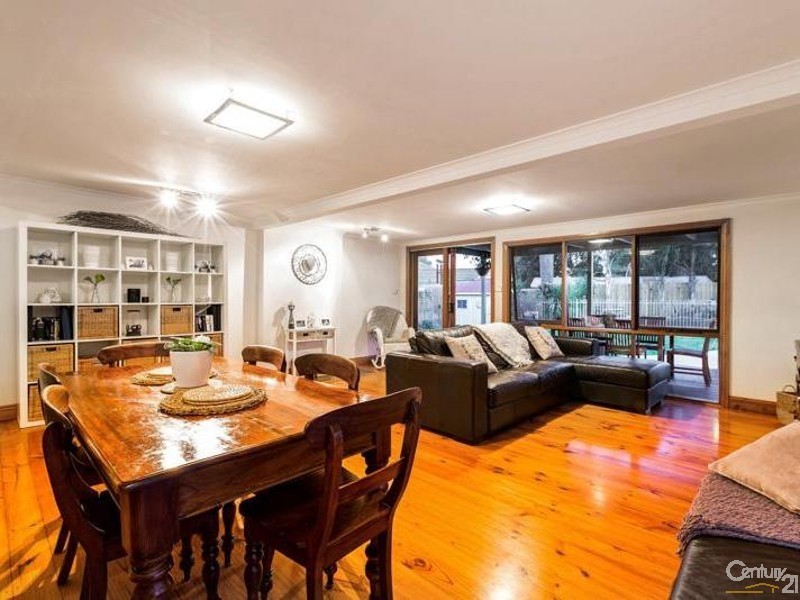 30 Linnet Street, Altona VIC 3018