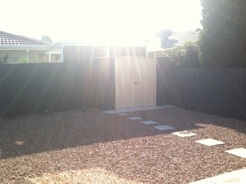 1/11  RICHARDS COURT, Brooklyn VIC 3012