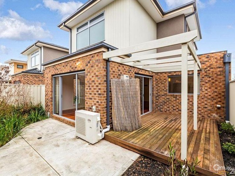 2/31 MADDOX ROAD, Newport VIC 3015
