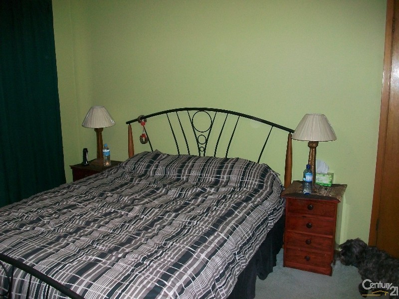 49 CROPLEY CRESCENT, Laverton VIC 3028