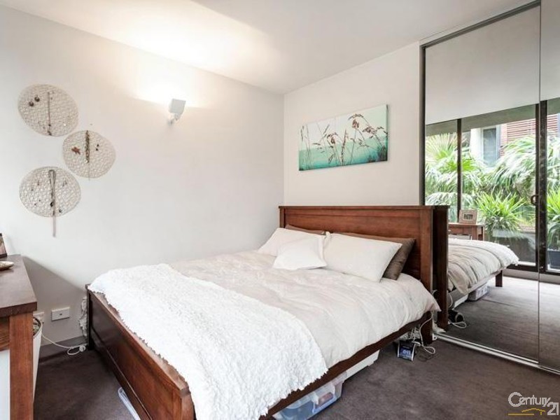 207/2 Rouse St, Port Melbourne VIC 3207