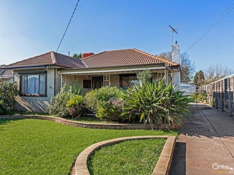 4 Isla Avenue, Glenroy VIC 3046