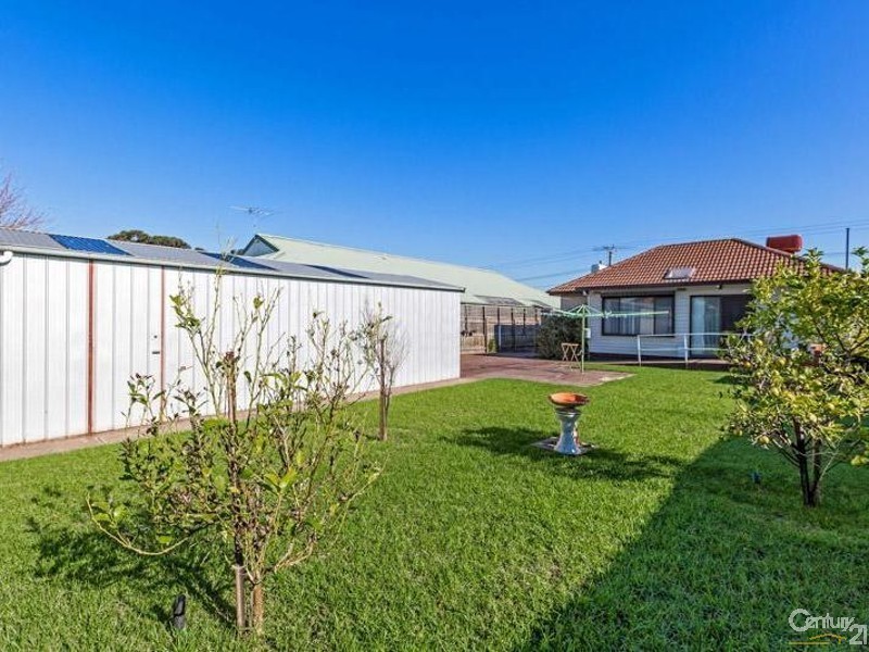 4 Isla Avenue, Glenroy VIC 3046