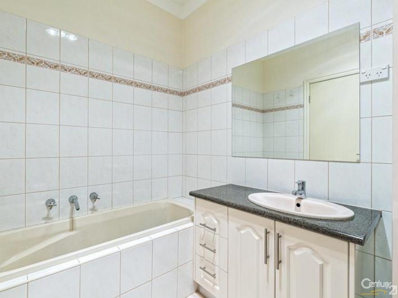 4/67 Oxford Street, Newport VIC 3015