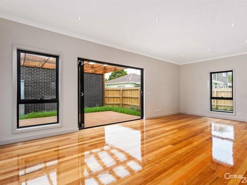 2/38 MADDOX ROAD, Newport VIC 3015