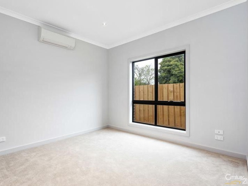 2/38 MADDOX ROAD, Newport VIC 3015
