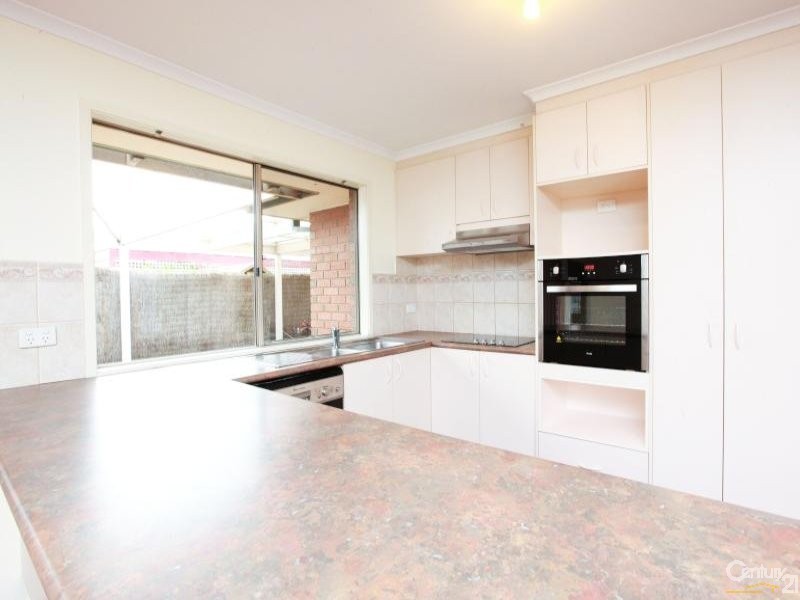 14 JOHN AUGUST WALK, Seabrook VIC 3028