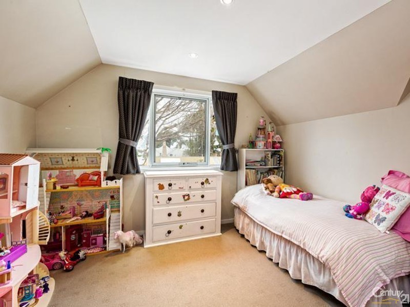 77 PARK CRS, Williamstown VIC 3016