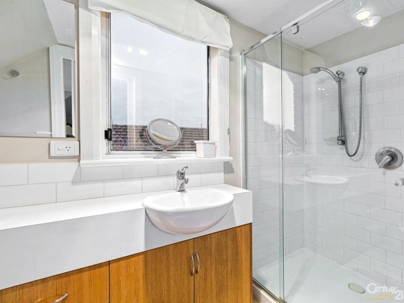 77 PARK CRS, Williamstown VIC 3016