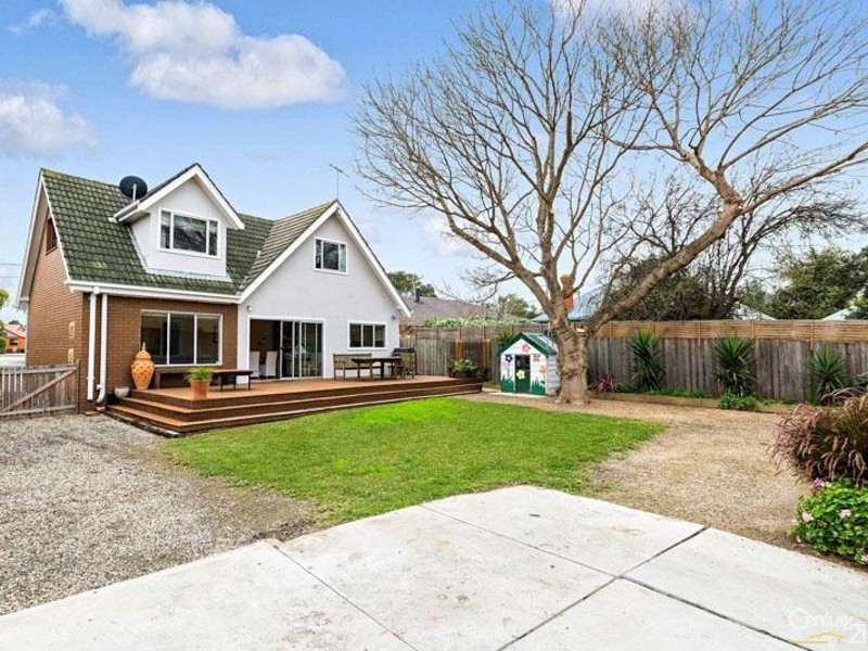 77 PARK CRS, Williamstown VIC 3016