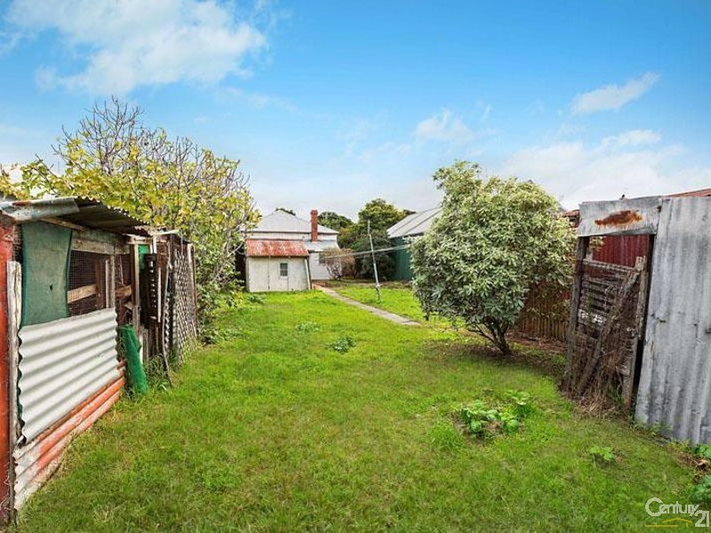 18 Lenore Crescent, Williamstown VIC 3016