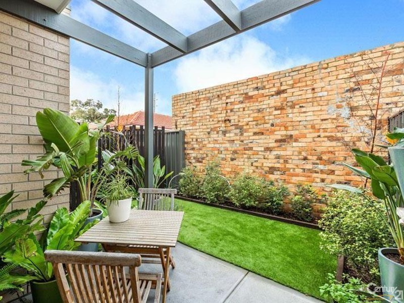 96 Fourth Avenue, Altona North VIC 3025