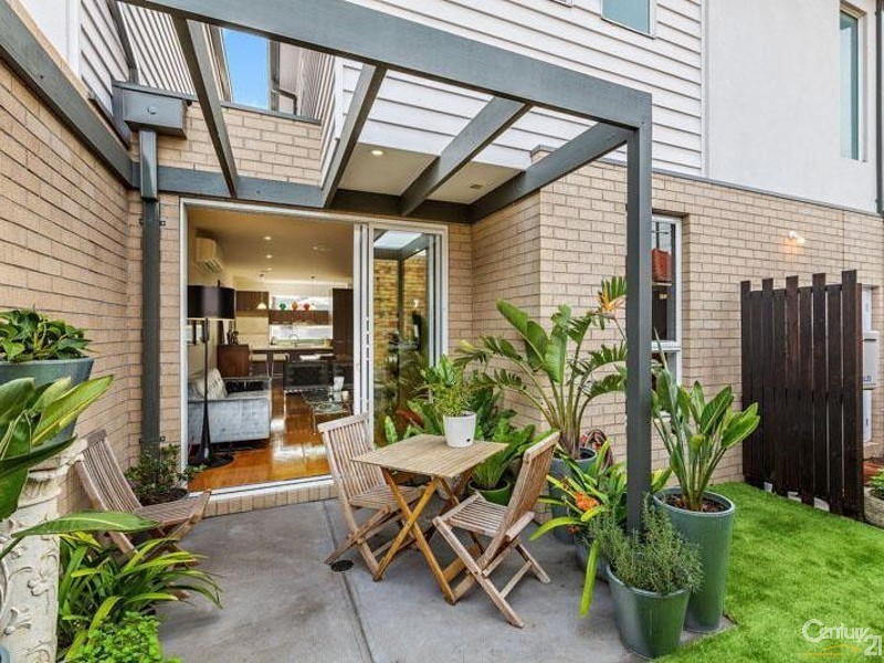 96 Fourth Avenue, Altona North VIC 3025