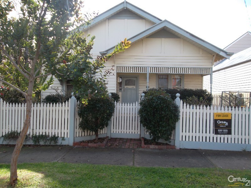 10 AGG STREET, Newport VIC 3015
