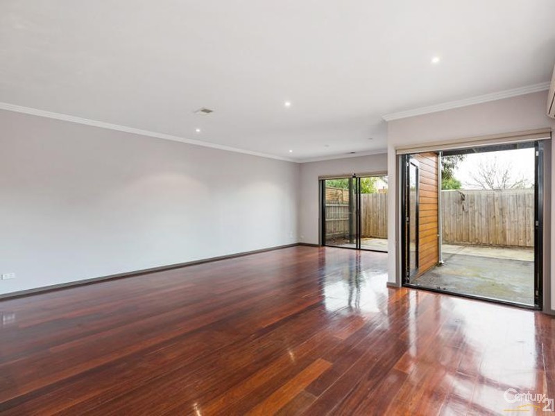 9/119 Blackshaws Road, Newport VIC 3015