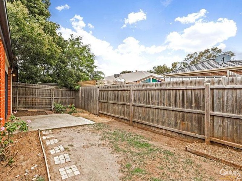 21/15a HOOKER ROAD, Werribee VIC 3030