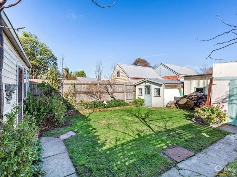 111 River Street, Newport VIC 3015