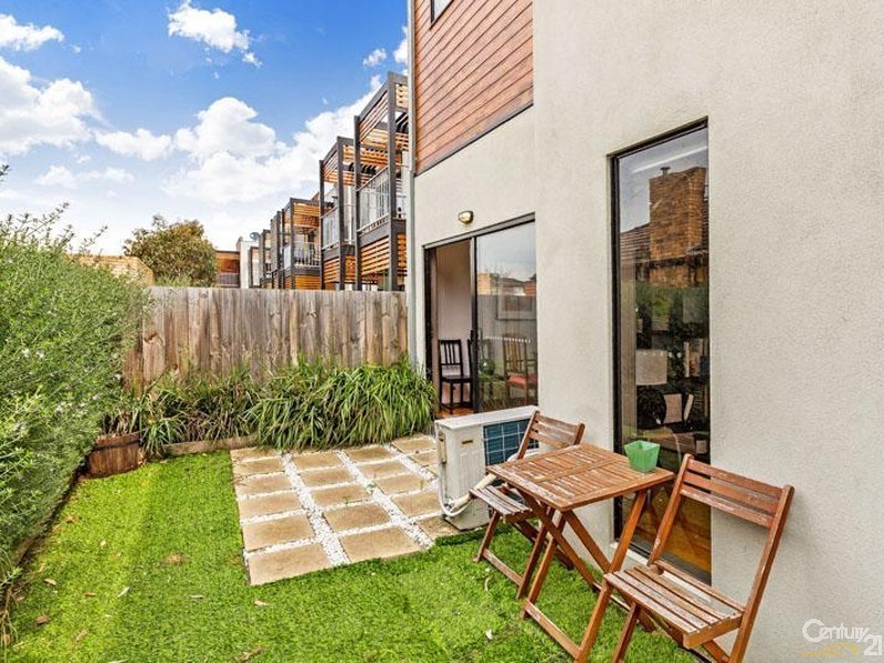 1/119 Blackshaws Road, Newport VIC 3015