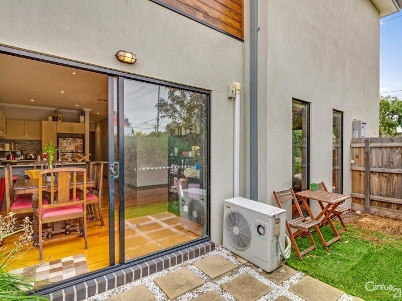 1/119 Blackshaws Road, Newport VIC 3015