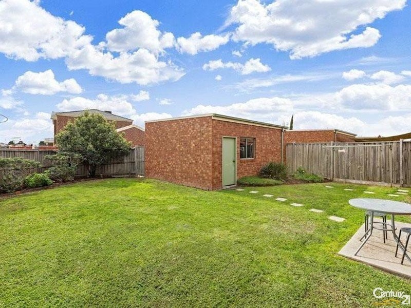 76 SHAFTSBURY BLV, Point Cook VIC 3030