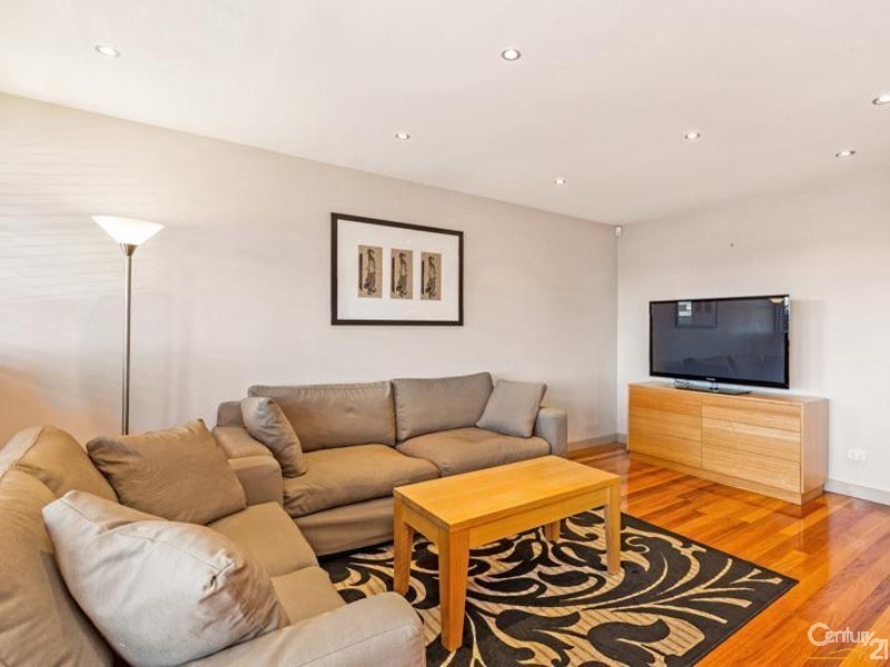 309 Melbourne Road, Newport VIC 3015