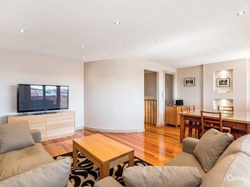 309 Melbourne Road, Newport VIC 3015