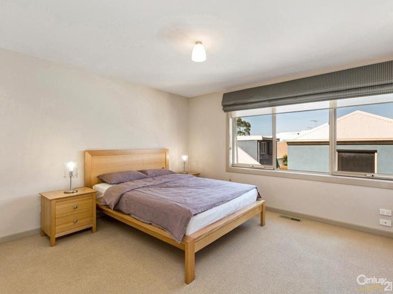 309 Melbourne Road, Newport VIC 3015