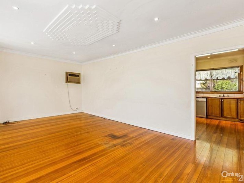 12 STAPLEY CRESCENT, Altona North VIC 3025