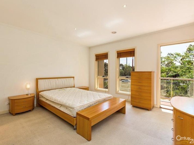 113 Johnliston Drive, Newport VIC 3015