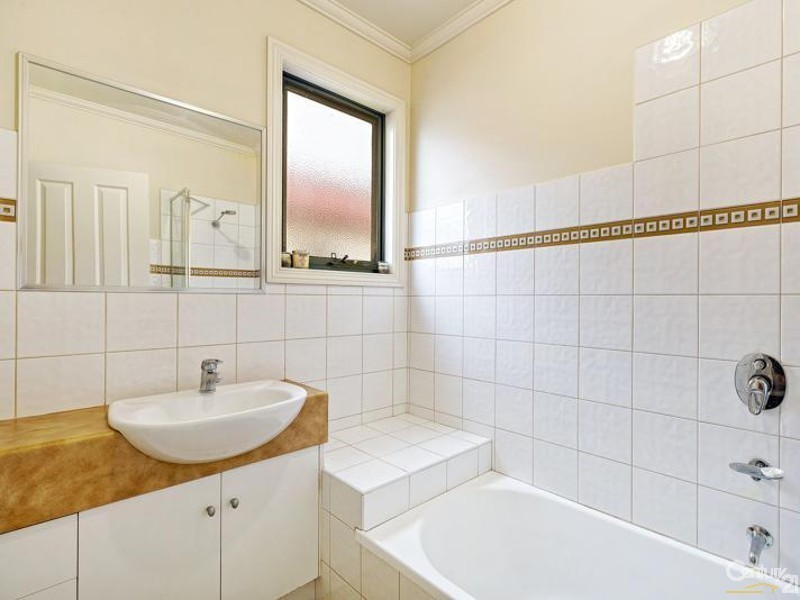 2/1 FEDERAL STREET, Williamstown VIC 3016